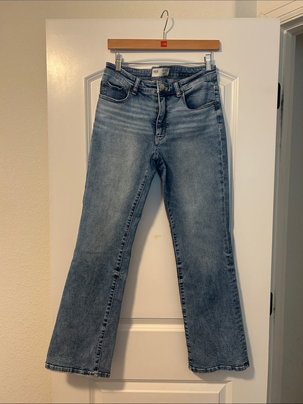 BKE Payton Mid Rise Tailored Bootcut Light Blue Jean Size 28 x 30